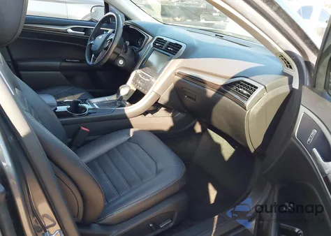 2014 Ford Fusion Hybrid Se z USA, uszkodzony, nr VIN 3FA6P0LUXER256048